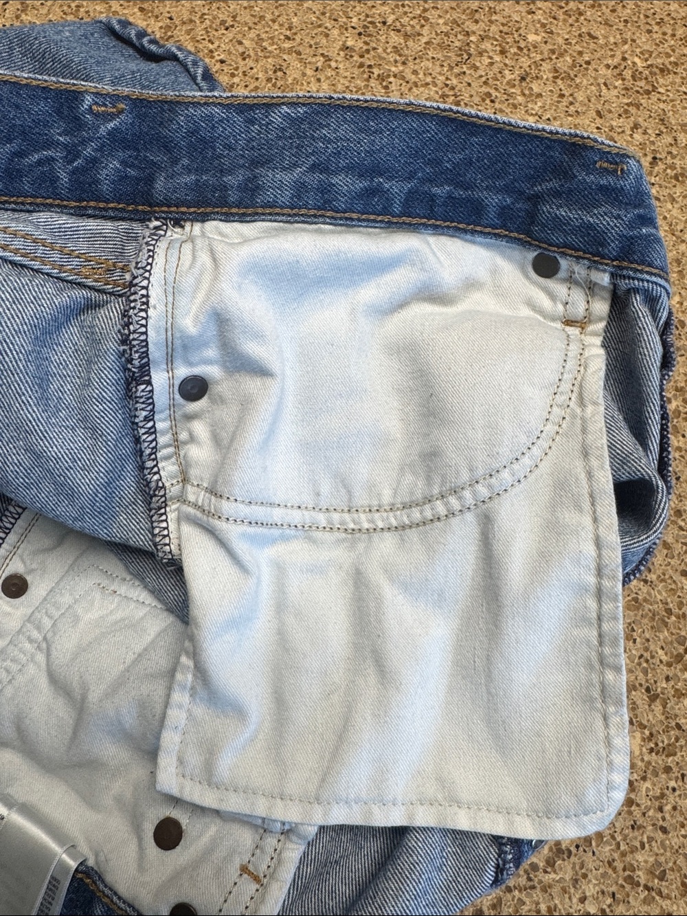 Agolde Classic Blue High-Rise Denim Shorts - Picture 12 of 15